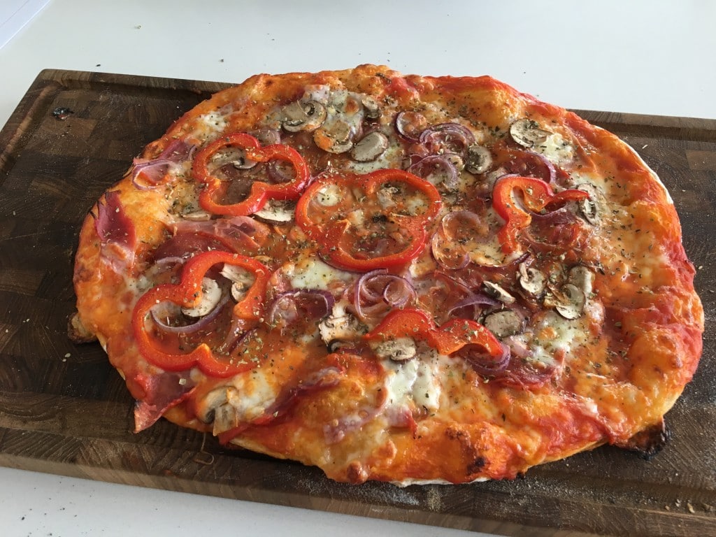 bedste pizza dej pizzadej sprød pizzabund sådan laver du italiensk pizzabund, der er super lækker god opskrift på pizzadej