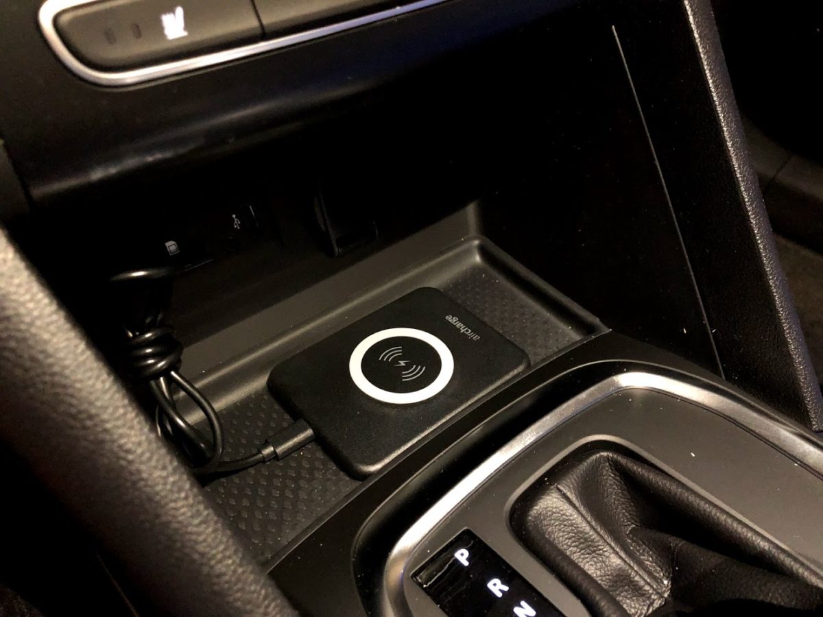 trådløs aircharge aircharger oplader opladning trådløst qi iPhone samsung til bilen i hjemmet lampe sengebord smartphone bedste