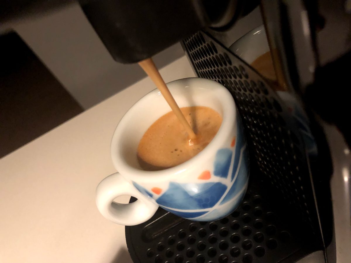 test af real coffee hvordan er de I forhold til nespresso kaffe kapsler alternativ til nespresso kaffekapsler hvad er indeni inden i kaffekapsel kaffeekstrakt væske eller
