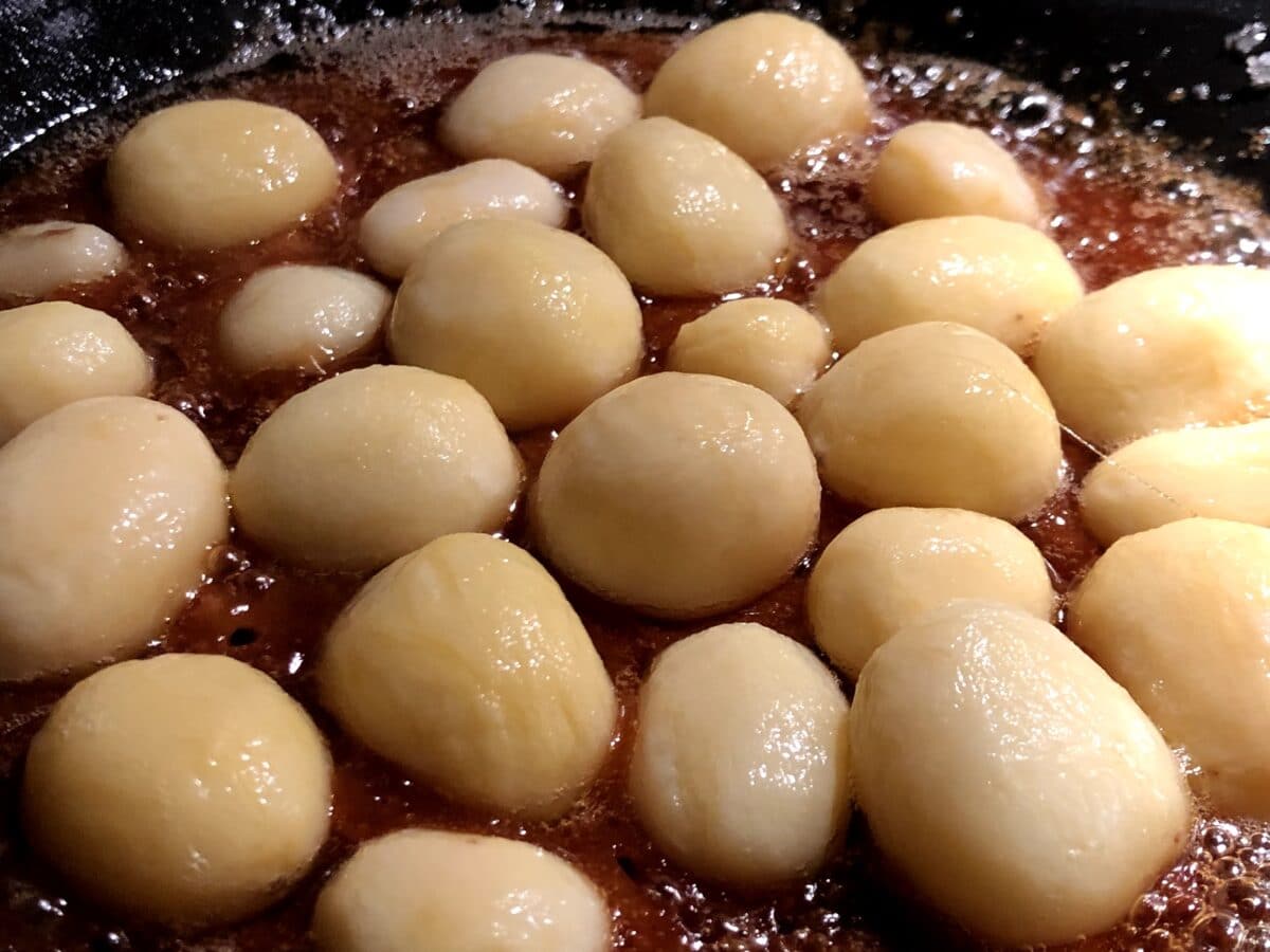 Brunkartofler brune kartofler brunede kartofler opskrift hvordan laver man  sukker  hvad er den bedste kartoffel til hvilke kartofler er bedst til brunkartofler