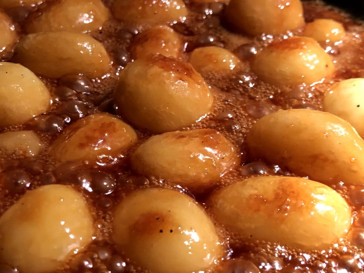 Brunkartofler brune kartofler brunede kartofler opskrift hvordan laver man  sukker  hvad er den bedste kartoffel til hvilke kartofler er bedst til brunkartofler