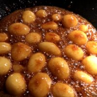 Brunkartofler brune kartofler brunede kartofler opskrift hvordan laver man sukker