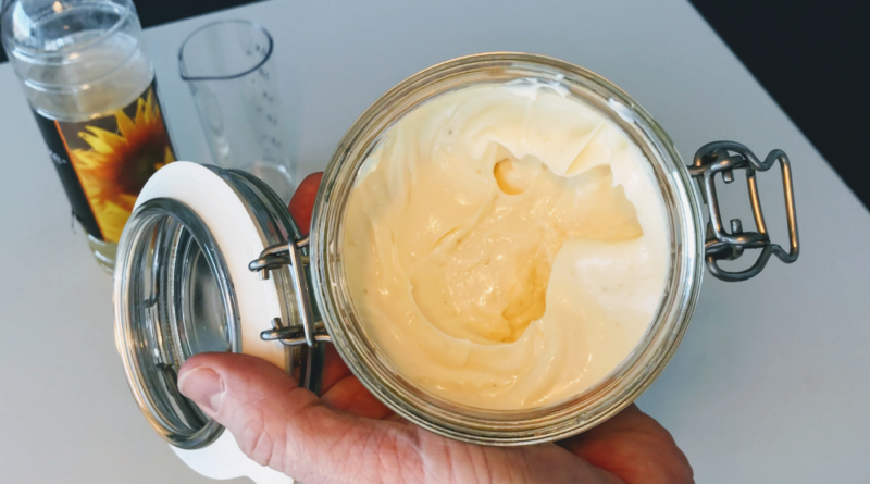 hjemmelavet mayonnaise med stavblender blender mayonaise majonæse sådan laver du hvordan laver man mayonæse opskrift på