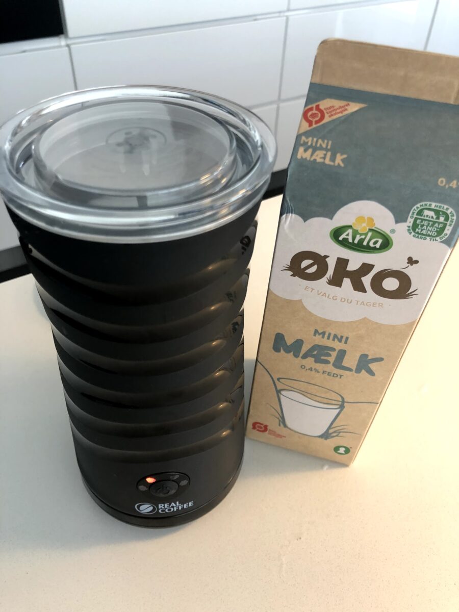 test mælkeskummer realcoffee real coffee anmeldelse af mælkeskummeren