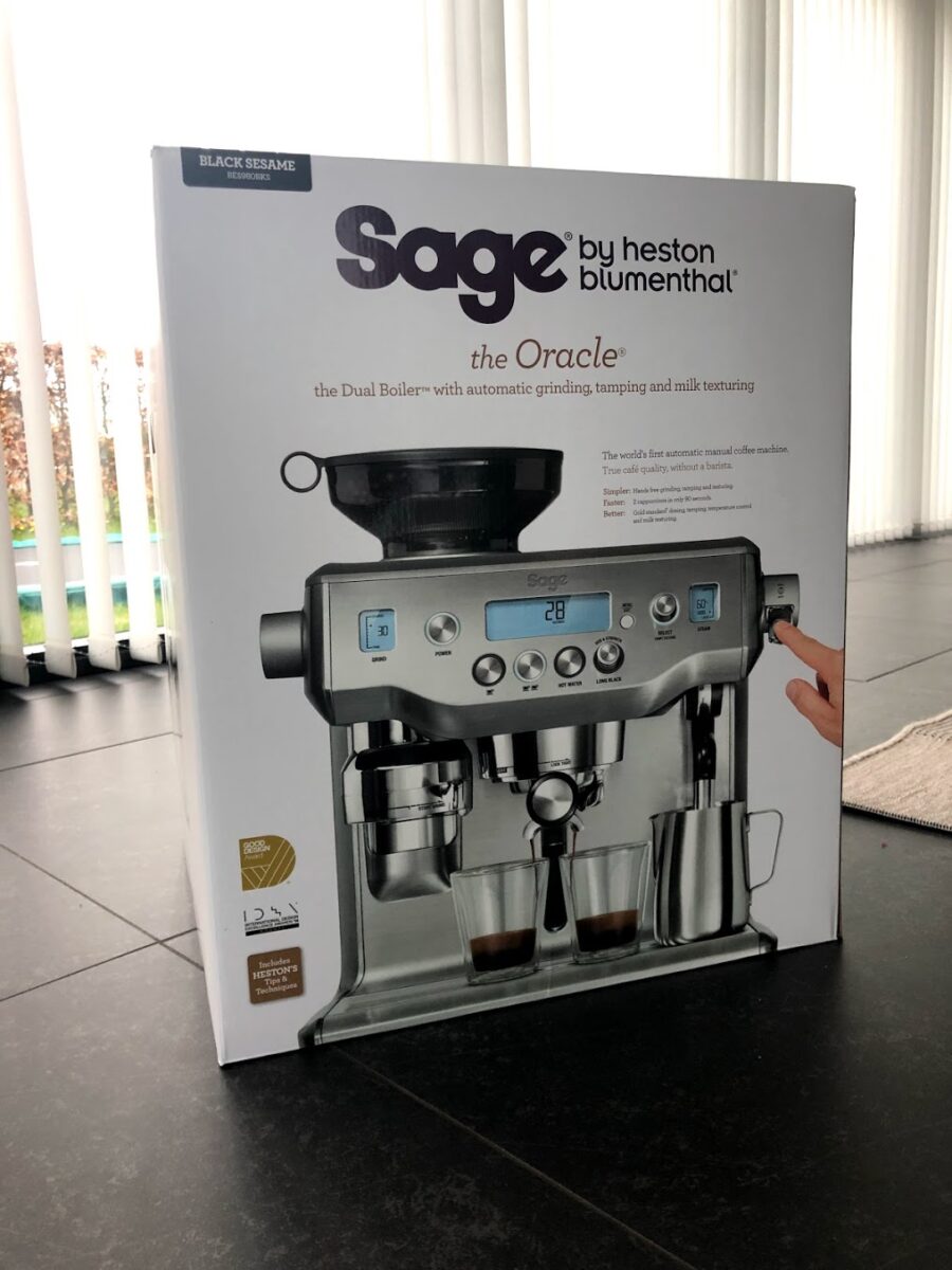 test sage oracle anmeldelse af sage the oracle touch bedste espresso espressomaskine fuldautomatisk semiautomatisk god kaffe maskine automatisk mælkesteamer portafilter knockbox