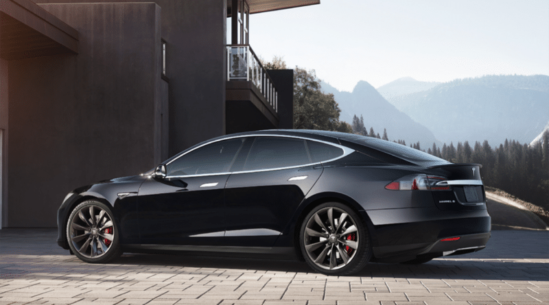 Køb af brugt Tesla Model S hvad skal man være opmærksom på mange kilometer betyder det noget autopilot 1, hvordan ser man om den har autopilot