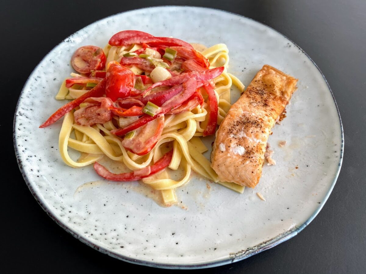 stegt laks med frisk pasta opskrift i ovn pande ovnstegt laks på pande
