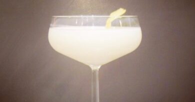 white lady cocktail contreau semi sec gin egg whites æggehvide citron hvor meget opskrift på cocktailen