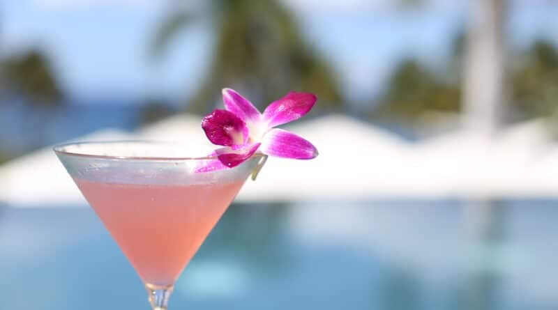 hjemmelavet sukkerlage sukkersirup til drink sukkervand cocktails opskrift på hvordan laver man