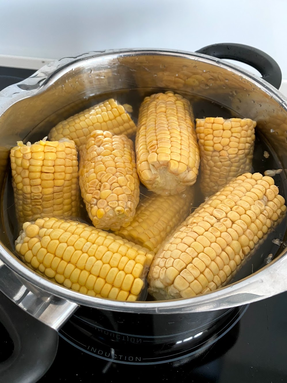 majskolber kogte majs med salt og smør opskrift kogetid hvor længe skal de koge hvordan laver man