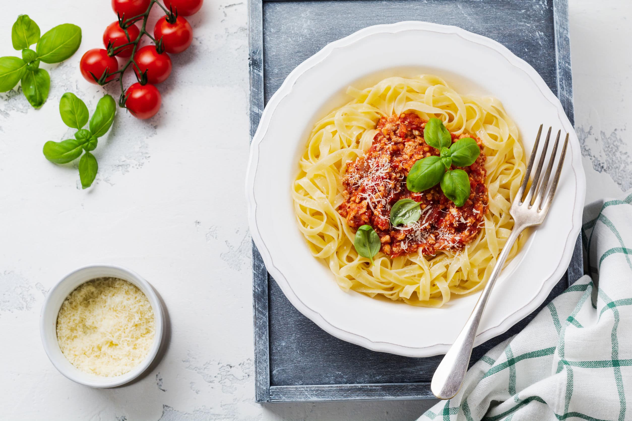 opskrift italiensk spaghetti bolognese pasta spagetthi kødsauce kødsovs opskrift ragu alla bolognese