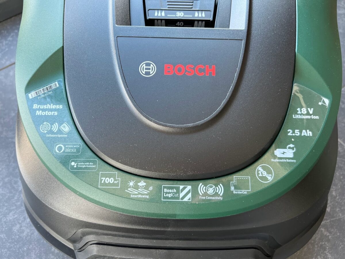 test bosch indego m+ 700 fronten