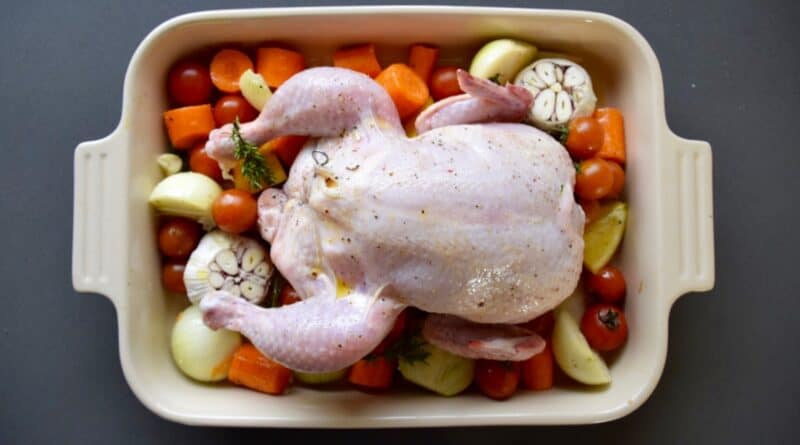 hel økologisk kylling i fad opskrift helstegt ovn