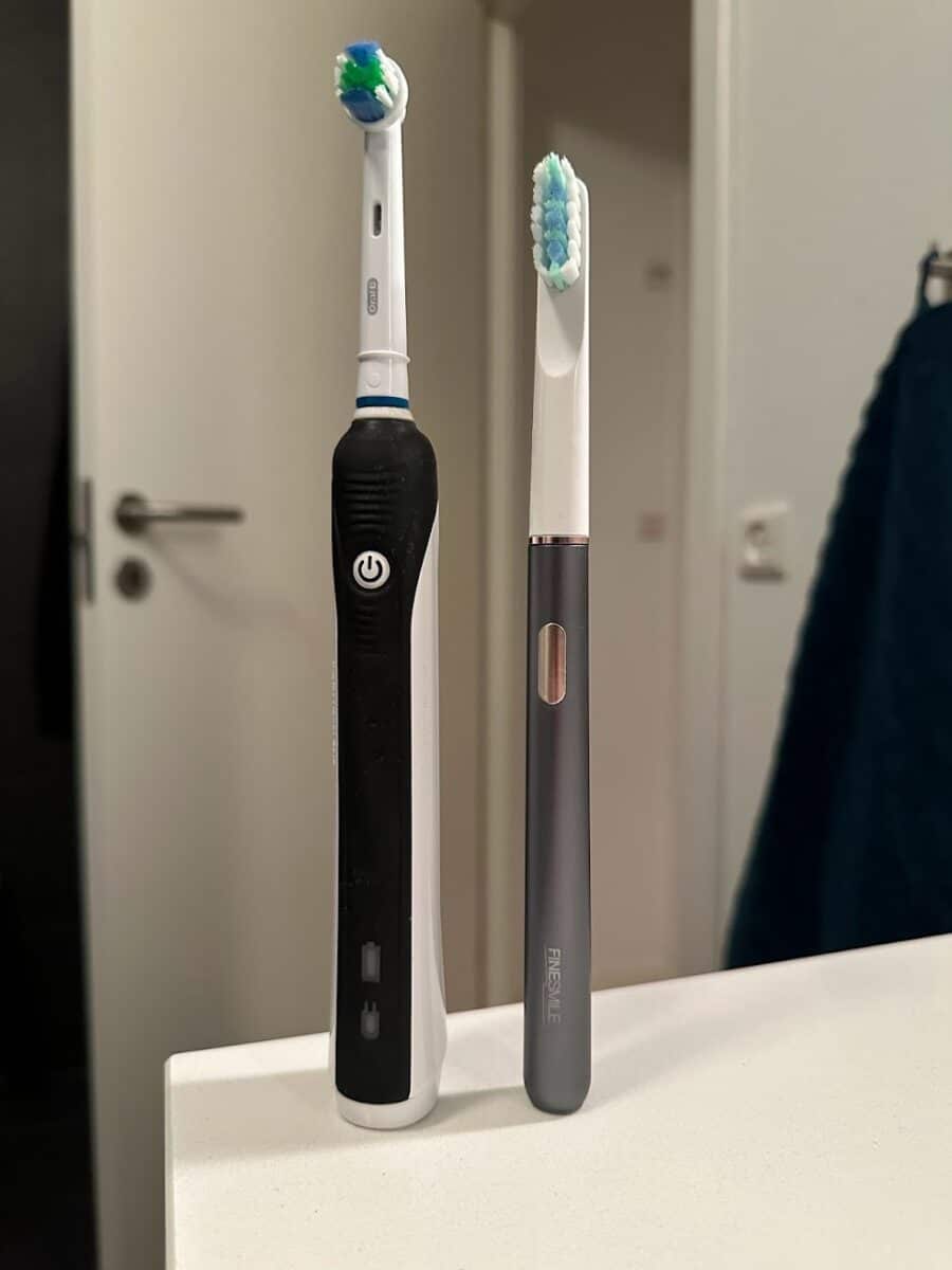 test af finesmile iq tandbørsten el-tandbørste sammenligning oral-b eltandbørste tandbørste eltandbørster virker den erfaring med anmeldelse af larmer støjniveau