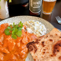 butter chicken opskrift cremet sauce rød farve burgh makhani lækker ret