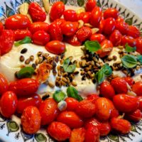 burrata med cherrytomater tomater pinjekerner airfryer air fryer hvidløg