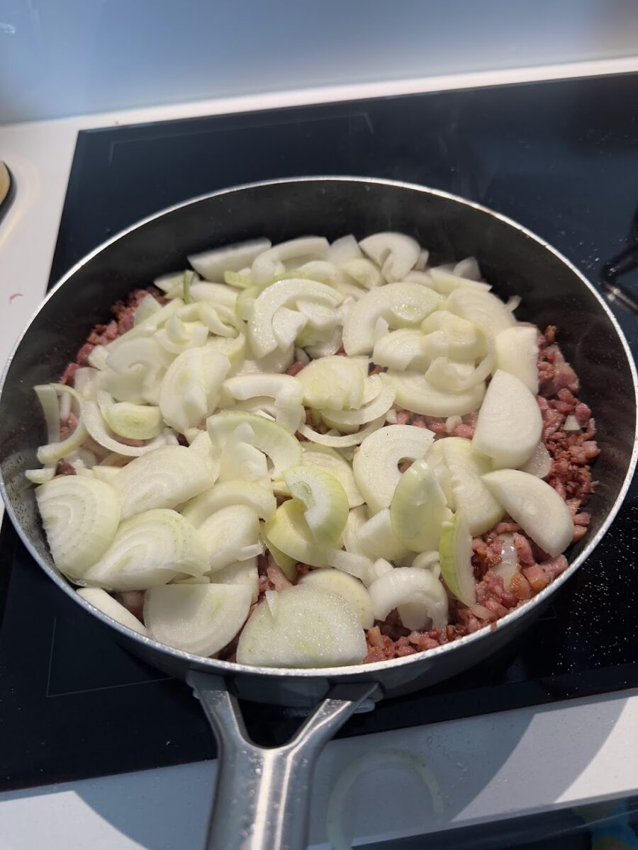 kartoffelmos opskrift brændende kærlighed bedste god brændene kræligehed bløde løg bacon og kartoffel mos