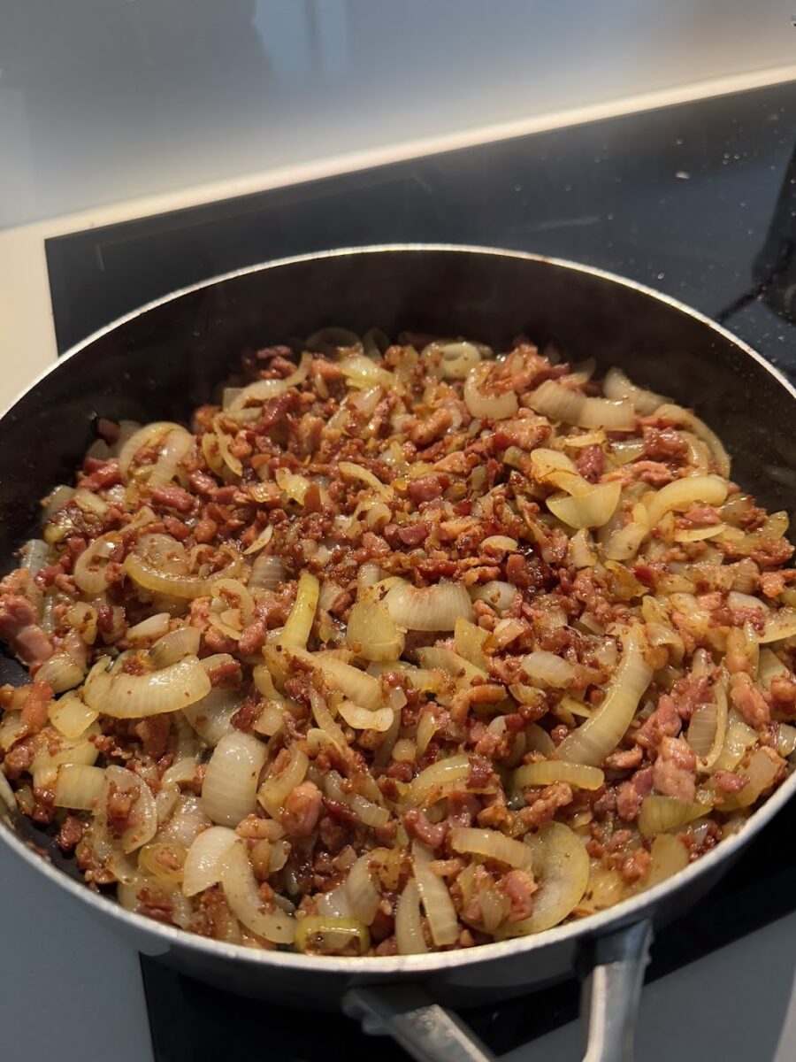 kartoffelmos opskrift brændende kærlighed bedste god brændene kræligehed bløde løg bacon og kartoffel mos