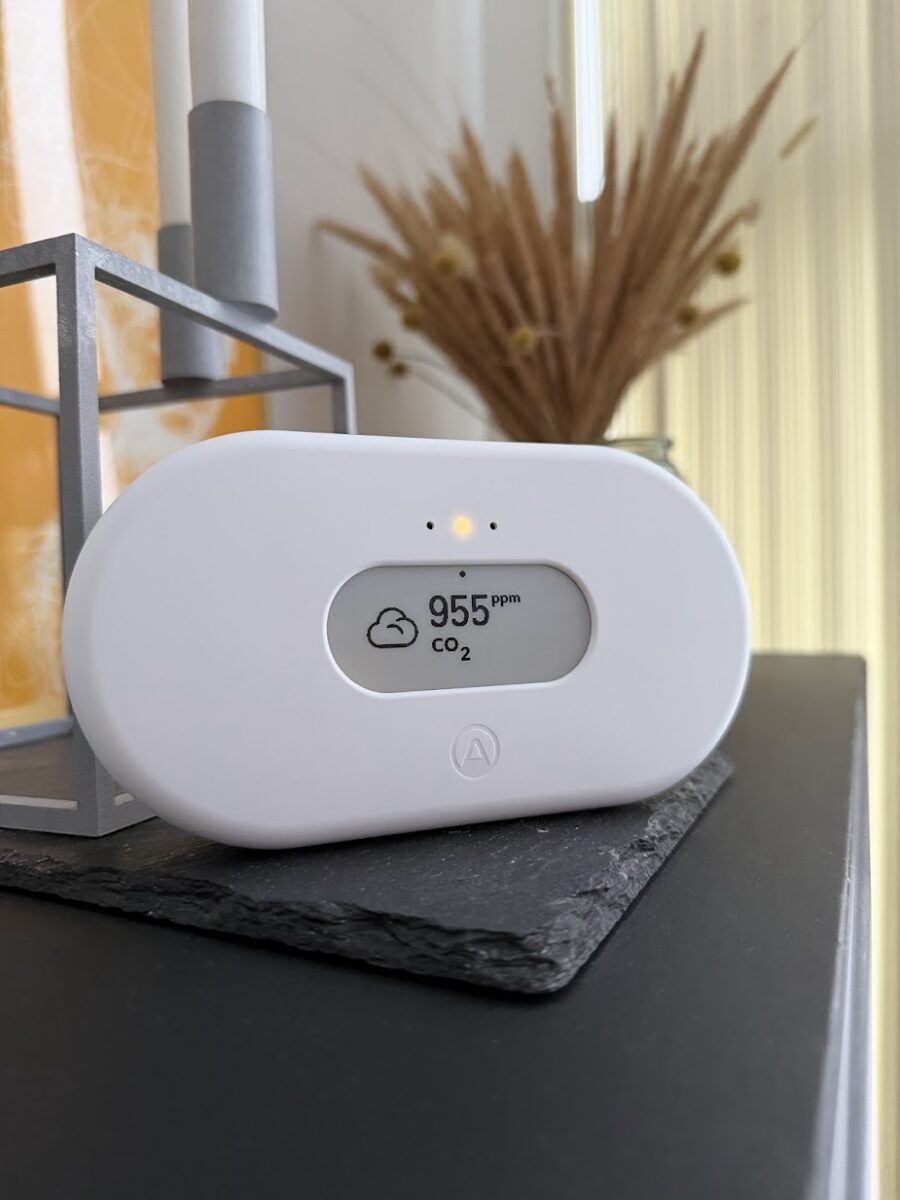 airthings view plus anmeldelse test radonm&aring;ling hjemmem&aring;ling radon co2 fugtighedsm&aring;ler pr&aelig;cision review