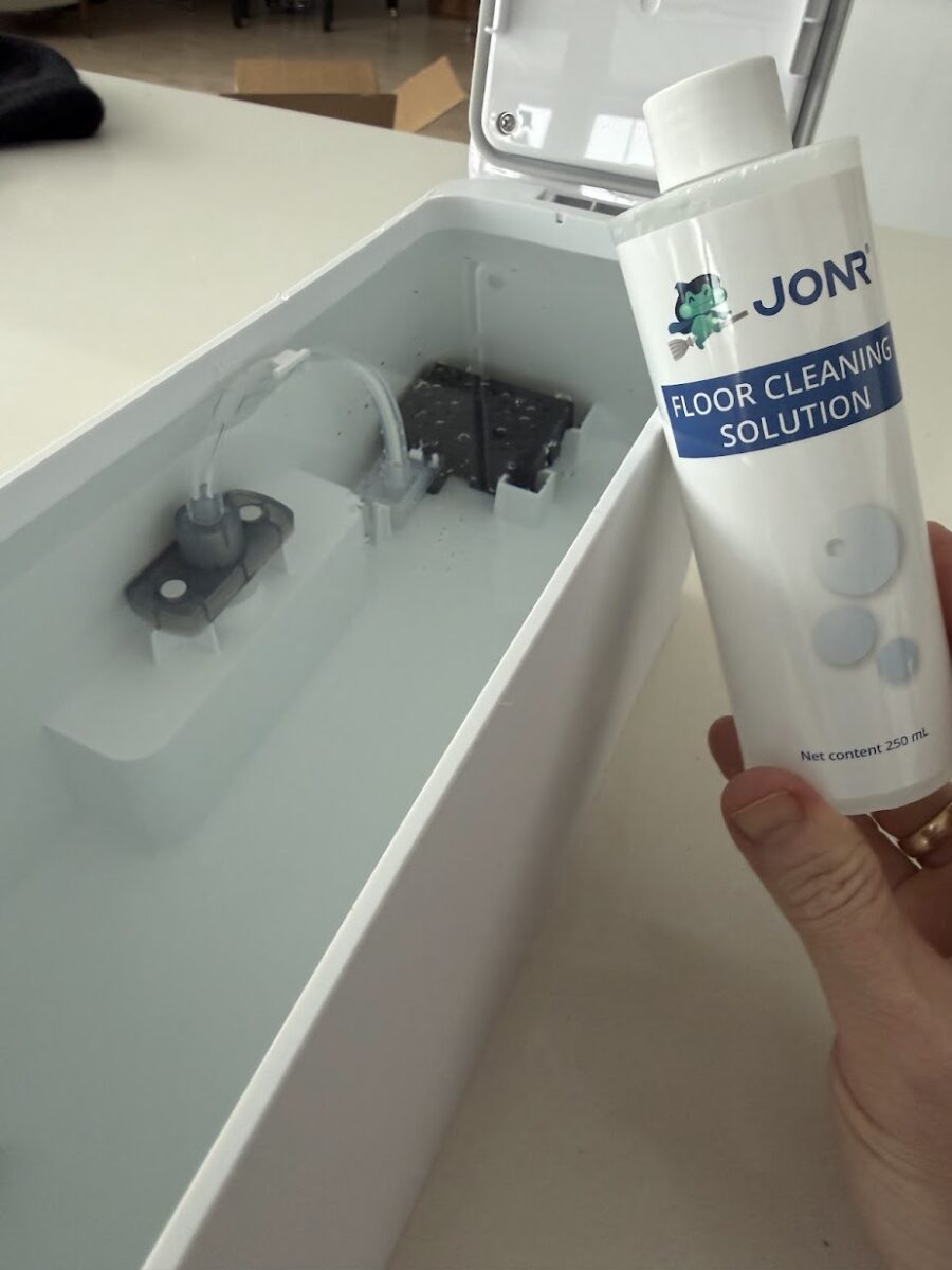 Unboxing af jonr t5 pro gen 2 robotst&oslash;vsuger med moppefunktion. Test og anmeldelse af en god. T&aelig;nk. God pris. Erfaring med gulvvaskerobot