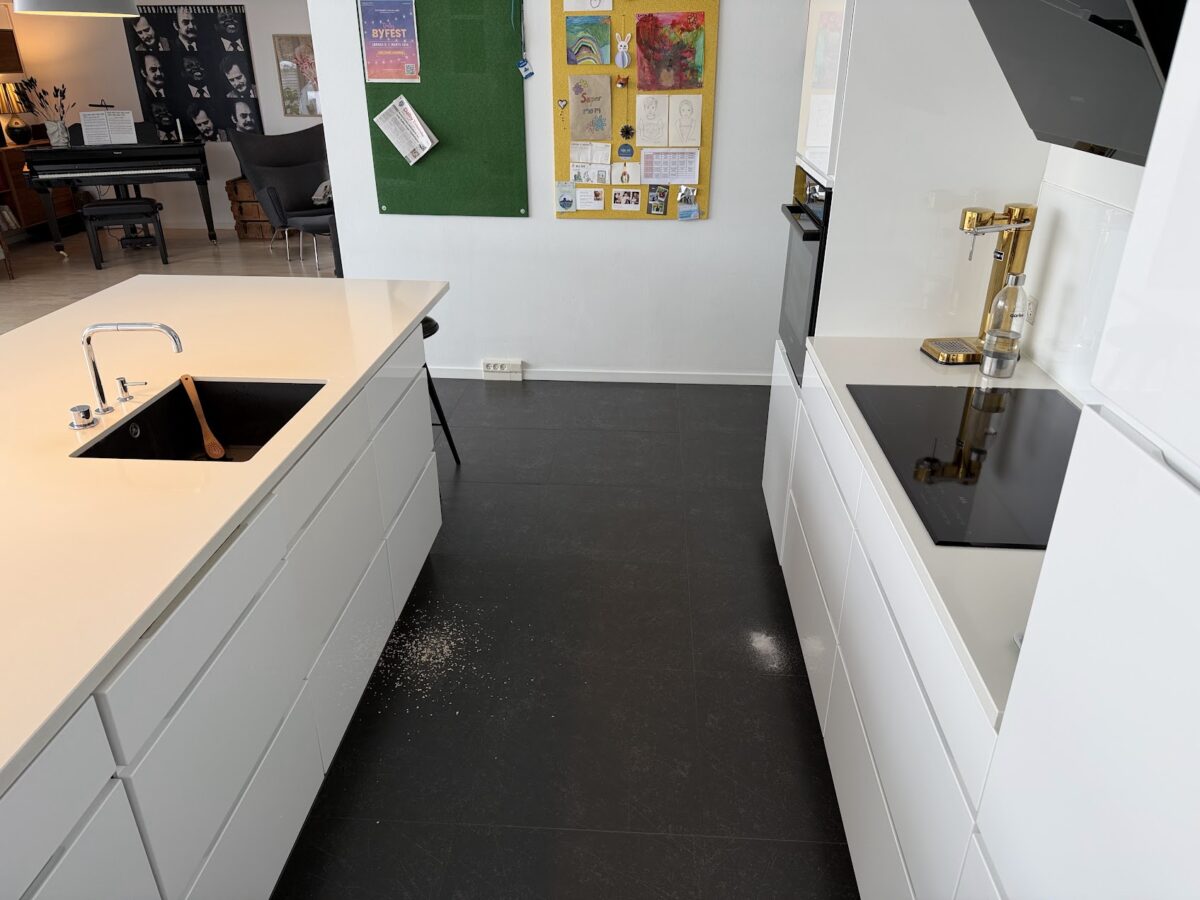 Robotst&oslash;vsuger med gulvvaskefunktion moppe test af JONR T5 Pro Gen 2 anmeldese virker det? erfaring med