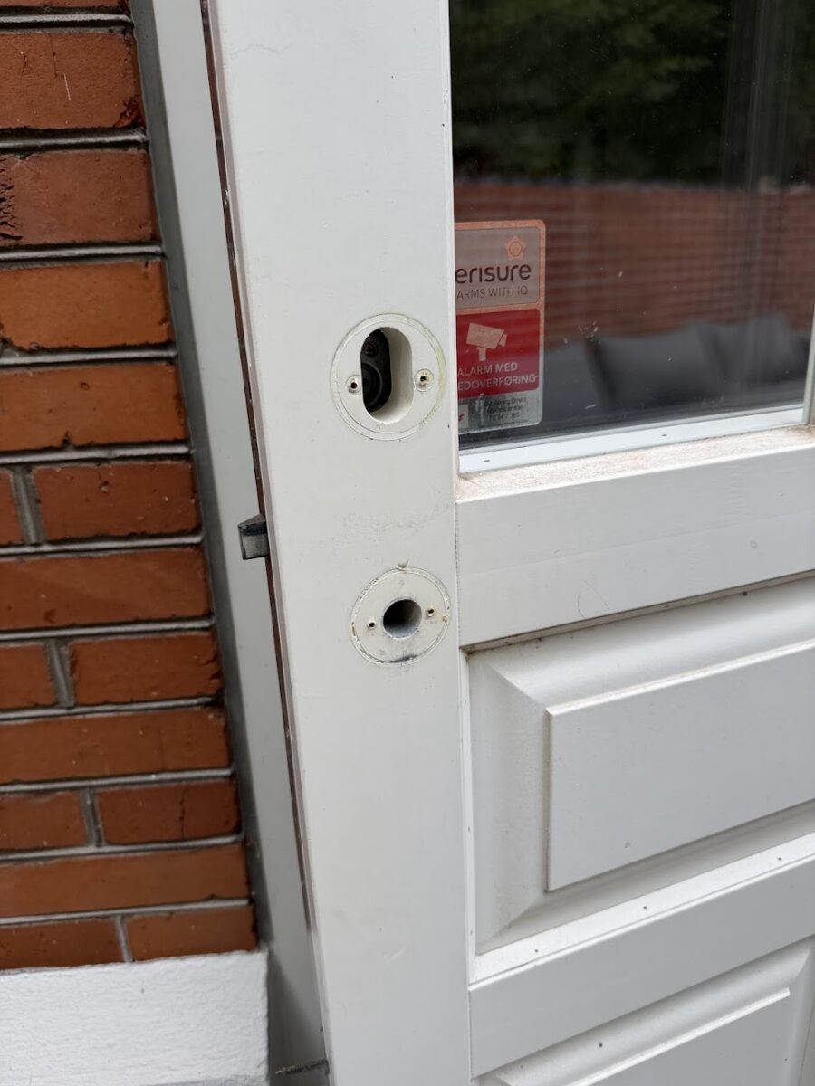 Anmeldelse og test af kodel&aring;s med fingeraftryk erfaring med Zafe T-lock messing smal profil Jasa guard L2 TT-lock montering g&oslash;r det selv DIY forsatsd&oslash;r Scandi model